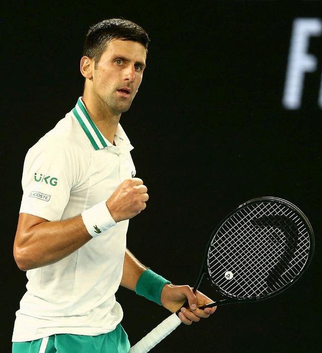 AYX-费德勒迎来七赛季出色发挥，巴黎圣日耳曼观众热烈欢呼！比赛高潮迭起的简单介绍