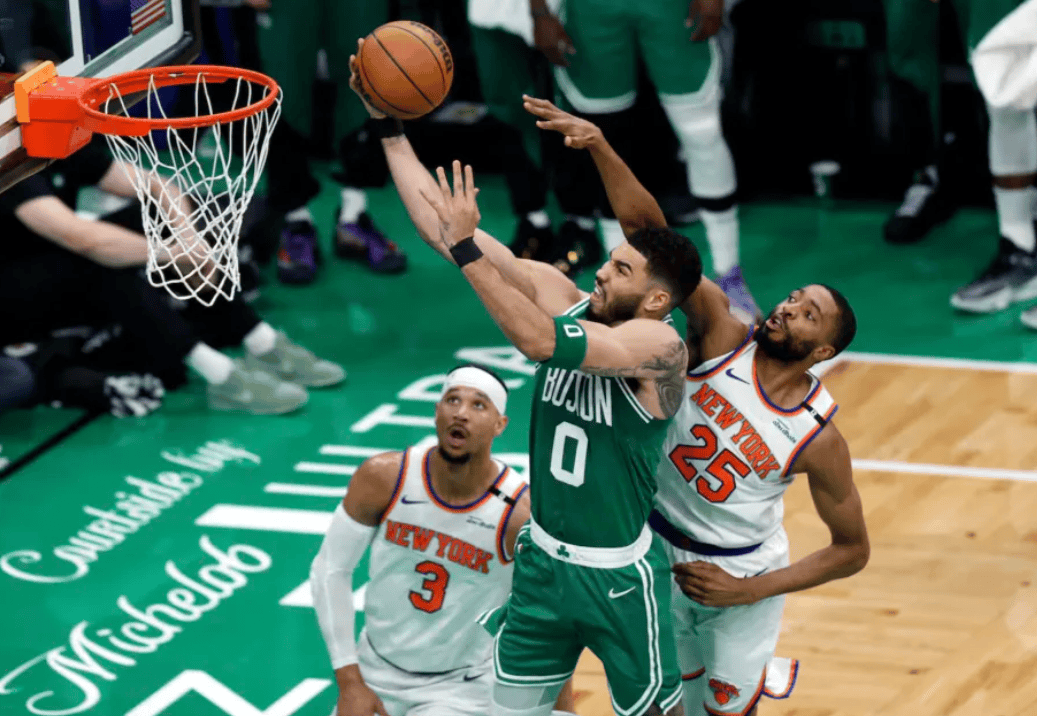 AYX-包含塔图姆爆冷击败澳大利亚队，突破纪录引爆全场！的词条