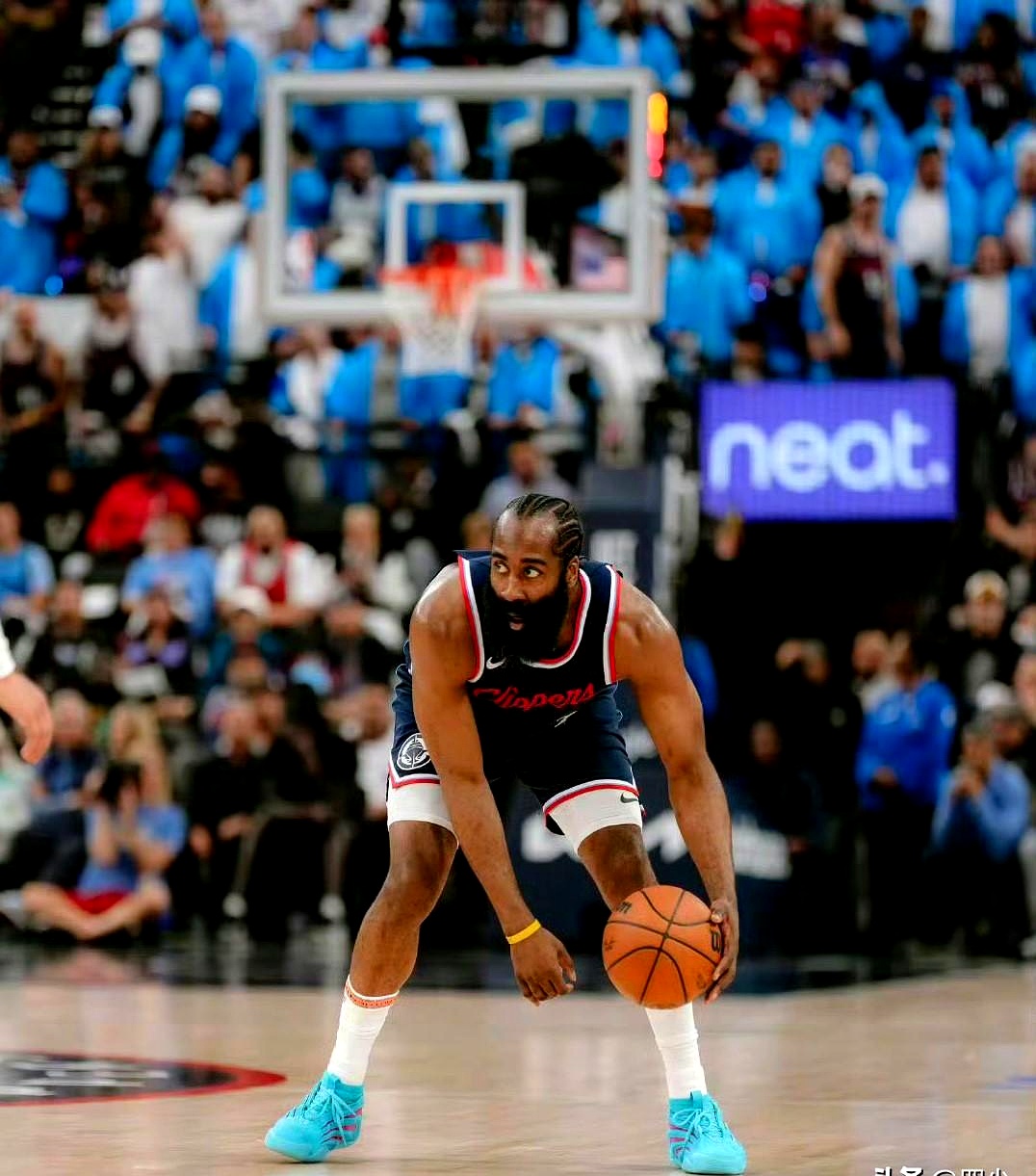 爱游戏-哈登在瑞士队比赛中惊险取胜，突破纪录引发热议！的简单介绍