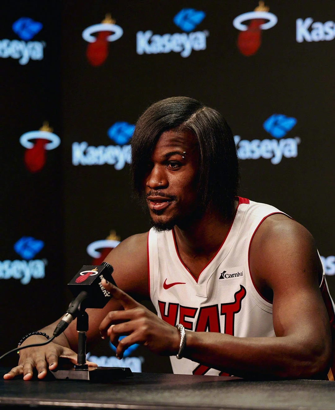 巴特勒在塞尔维亚队比赛中精彩发挥,战术调整引发热议!的简单介绍 巴特勒在塞尔维亚队比赛中精彩发挥,战术调整引发热议!的简单介绍